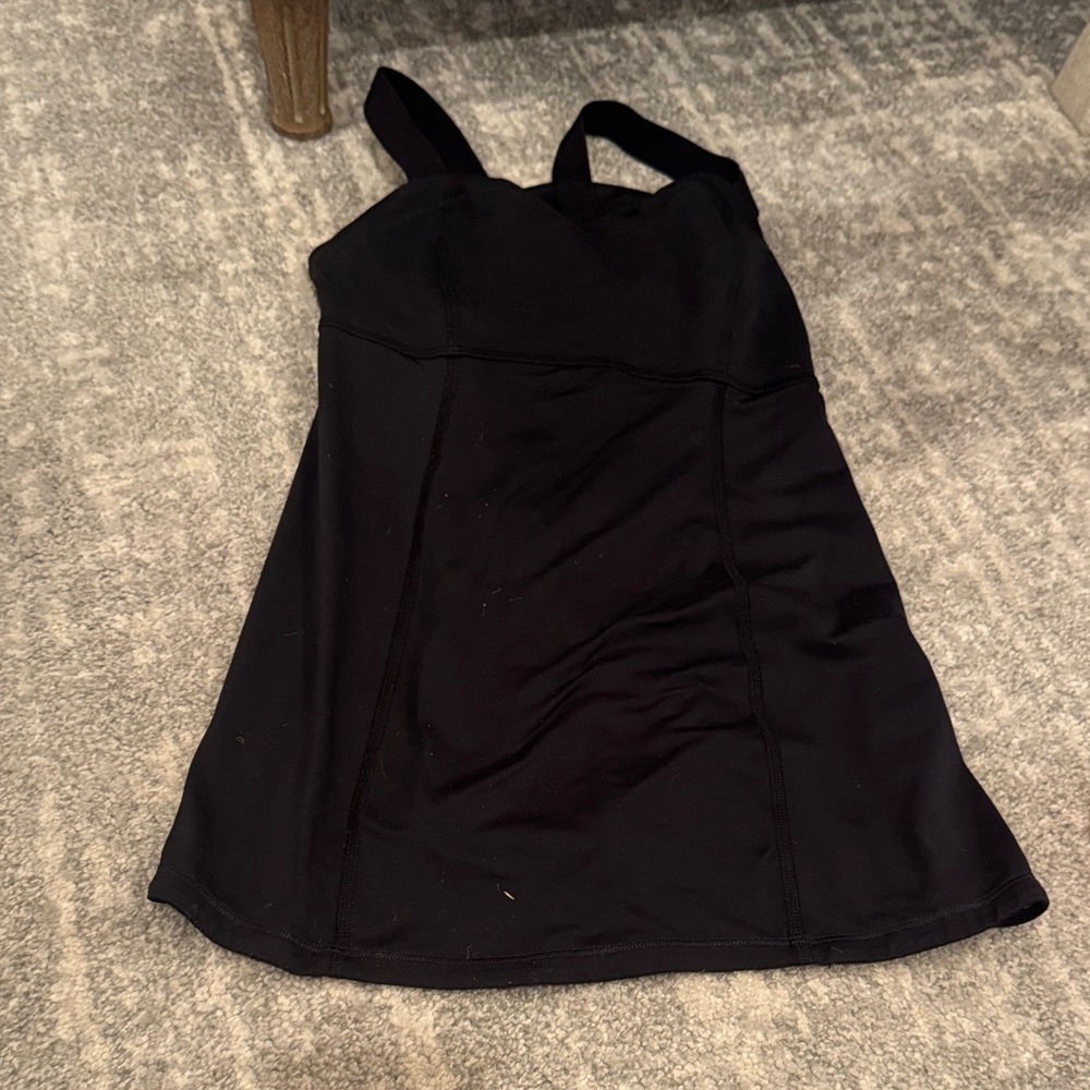 Four lululemon shirts - size 4 - Picture 6 of 10